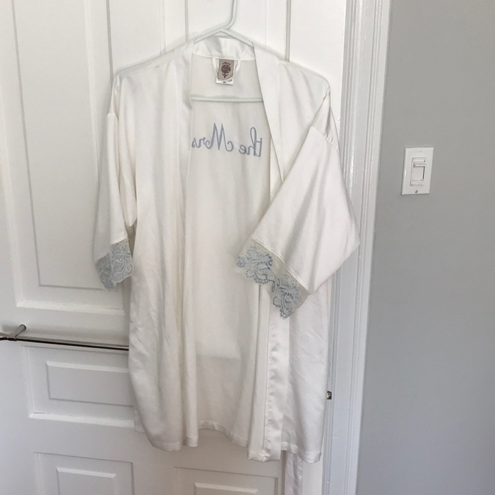 The Mrs. Robe